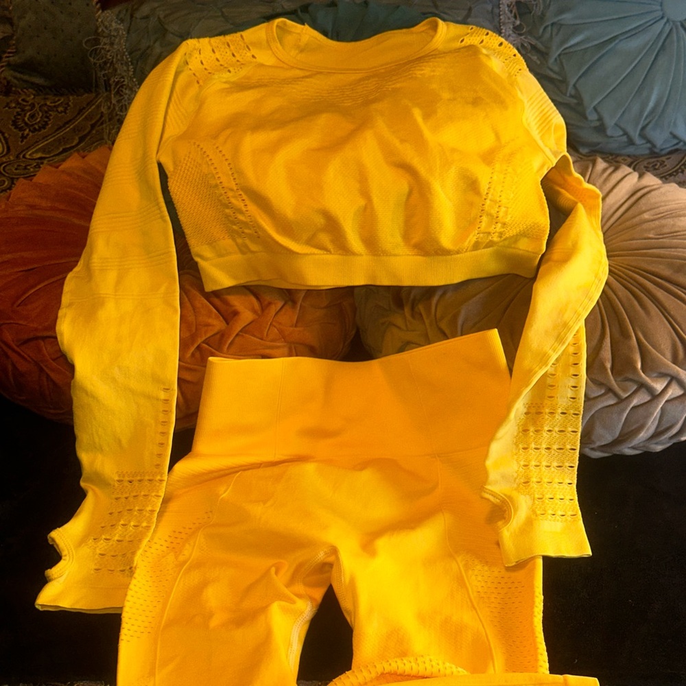 Two-piece crop top active wear set